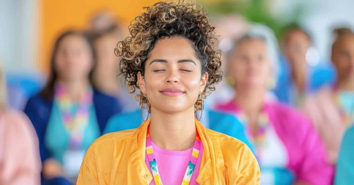 techniki medytacyjne główne kobieta z zamkniętymi oczami