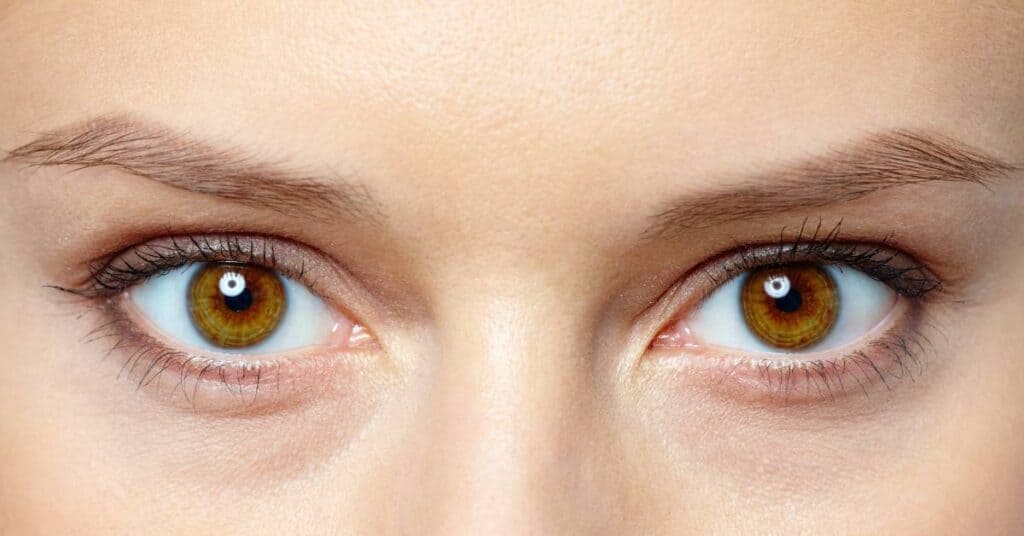 cyfrowy detoks kobiece oczy