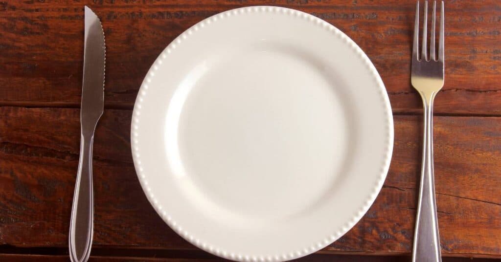 detoks głodówka pusty talerz