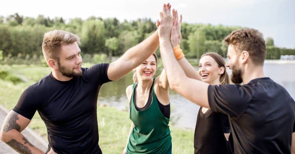 detoks od wiadomości z mediów społecznościowych drużynowe działania sportowe